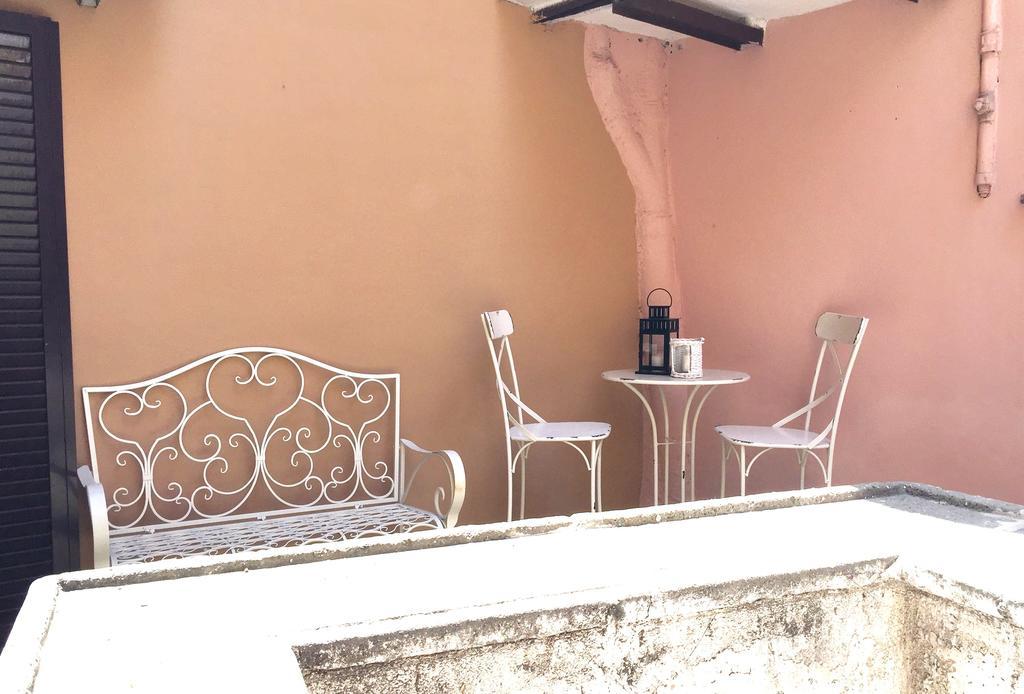 Apartment Inside Trastevere, Apt With Terrace Rom